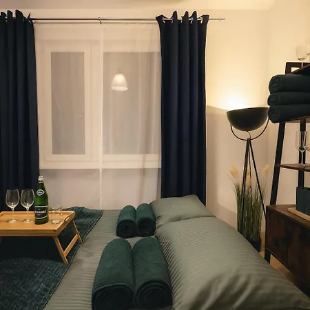 Lesny Zakatek I Male Bieszczady W Rzeszowie I Grill Sauna Starowiejska 6 Lodge *